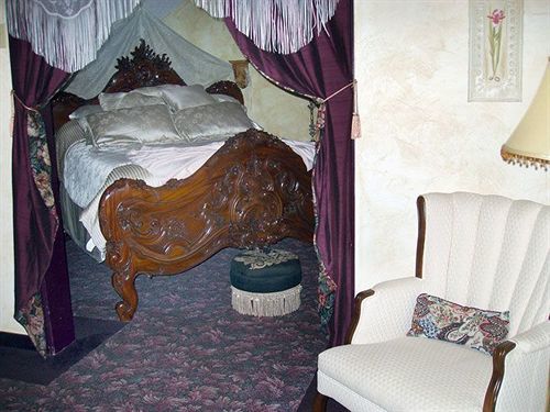 The Historic Brook Forest Inn Evergreen Dış mekan fotoğraf