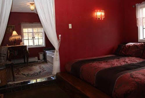 The Historic Brook Forest Inn Evergreen Dış mekan fotoğraf