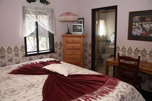 The Historic Brook Forest Inn Evergreen Dış mekan fotoğraf